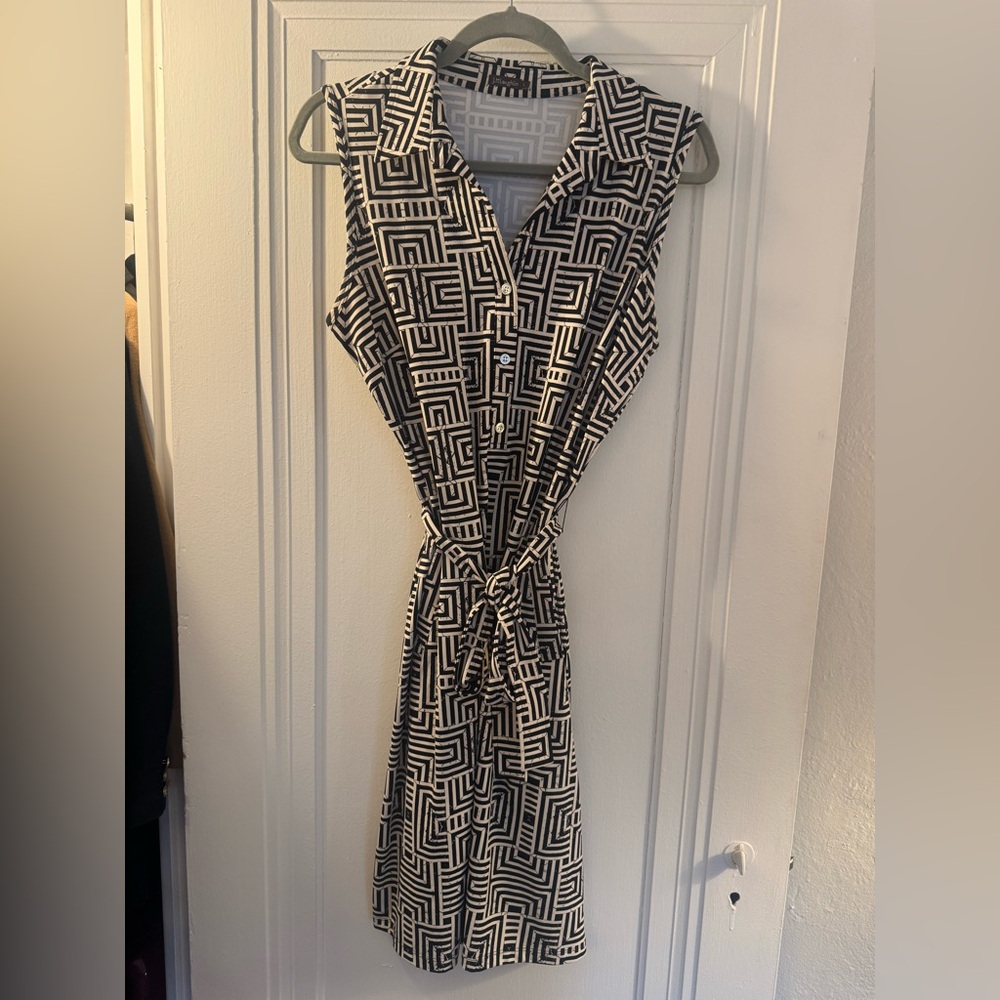 J. McLaughlin Black and White Maze Midi Dress